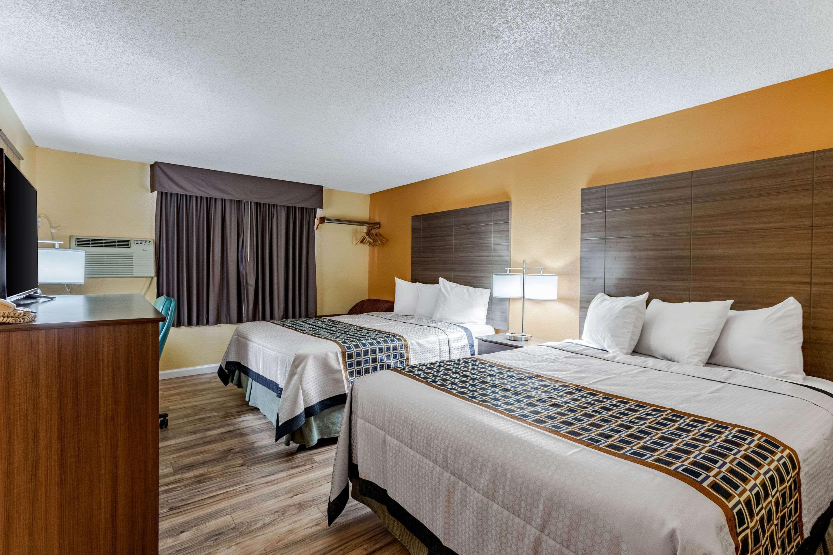Rodeway Inn Фармингтон Экстерьер фото