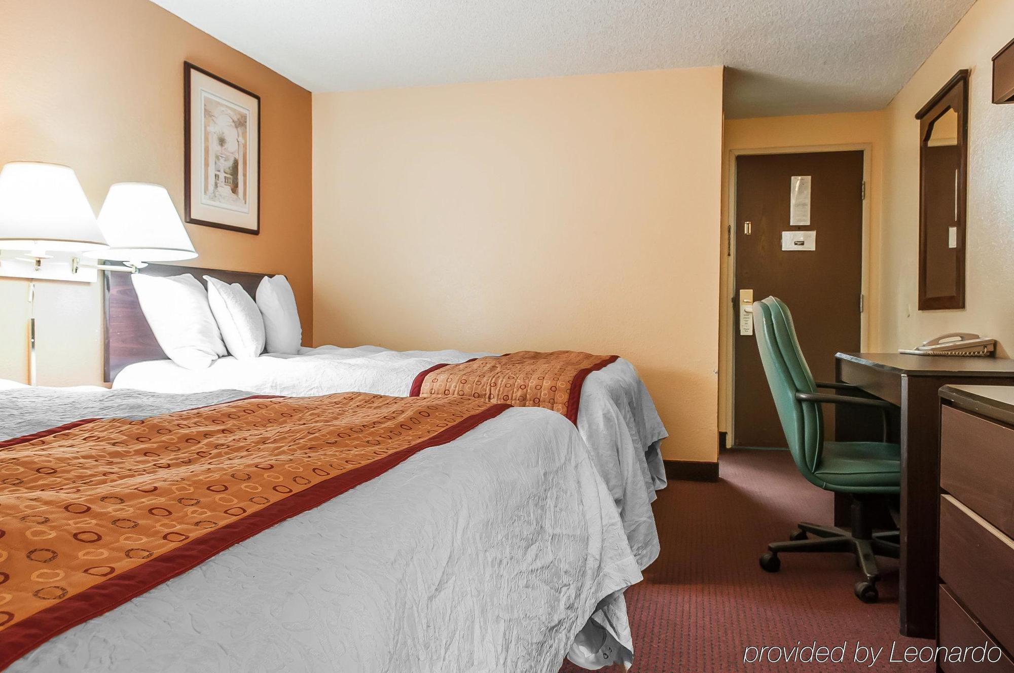 Rodeway Inn Фармингтон Экстерьер фото