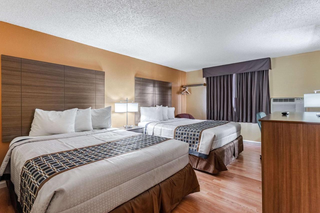 Rodeway Inn Фармингтон Экстерьер фото